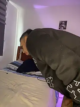 Taylor_DiamondBoy Live XXX-chat