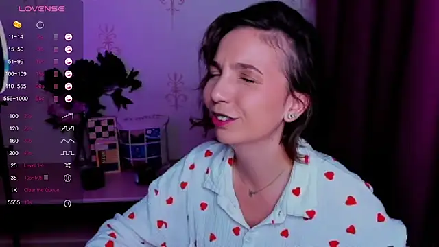 KindHazelHere_'s Live XXX Chat