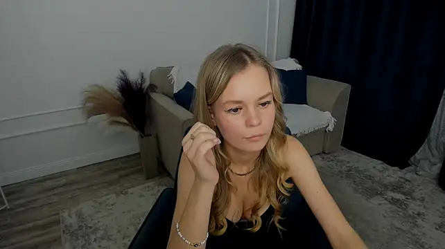 MidnighteAura's Live XXX Chat