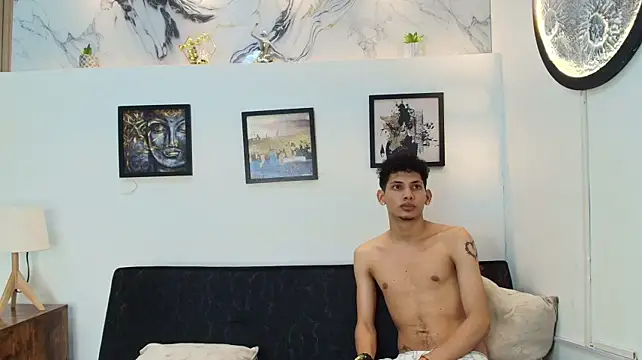 GOLD_BUDDY1's Live XXX Chat