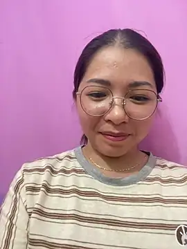 Phiea-nc94's Live XXX Chat