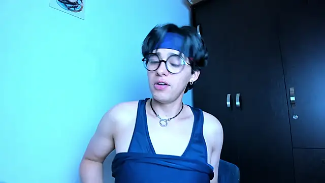 Fox-white Live XXX-Chat