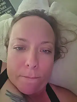 julimonroe XXX чат на живо