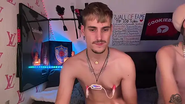 Cookieboy88 লাইভ XXX চ্যাট