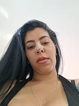 Luianna 现场XXX聊天