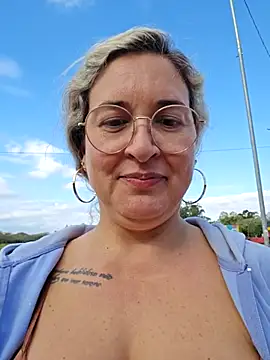 Chat +18 de BellaFortuneGaucha ao vivo