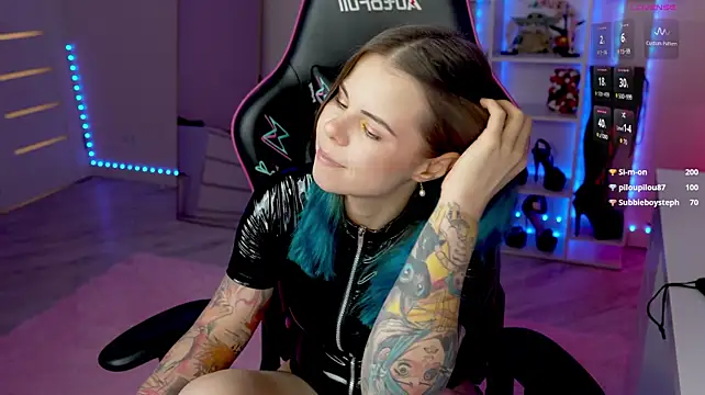 Chat +18 de QueenAliceX ao vivo