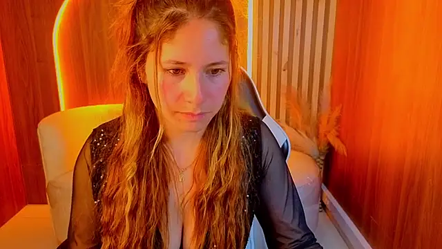 צ'אט XXX בשידור חי של Aratna_Blonde_Tx
