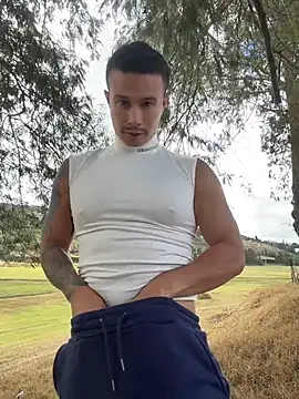 DOMINICKVEGAS77 élő XXX-chatje