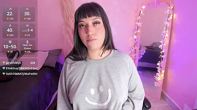 Emily_Roussee Adlı Modelin Canlı XXX Sohbeti
