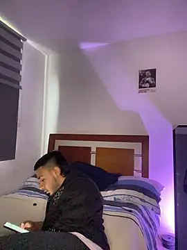 Онлайн чат XXX Taylor_DiamondBoy