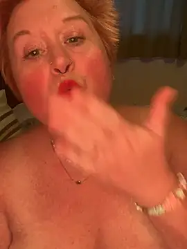 BustyRedxx Live XXX Chat
