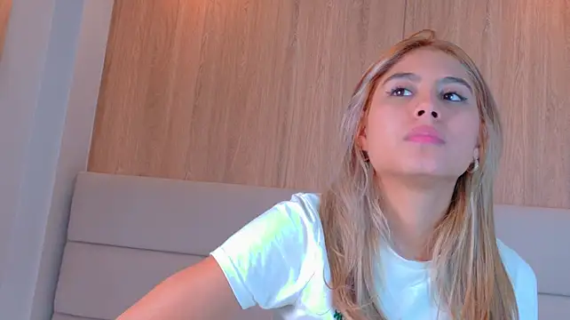 ZoehAngel's Live XXX Chat