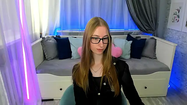 AuroraLean Adlı Modelin Canlı XXX Sohbeti