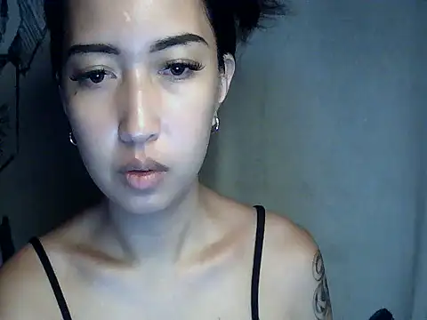 دردشة XXnaughty_08XX الجنسية المباشرة