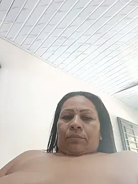 Dirty_Foxx5 Adlı Modelin Canlı XXX Sohbeti