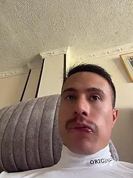 DOMINICKVEGAS77 live XXX chat