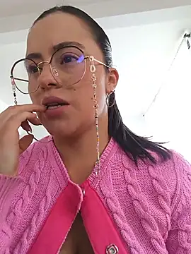 Luna_Rose1 Adlı Modelin Canlı XXX Sohbeti