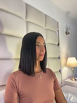Annacherry7_'s Live XXX Chat