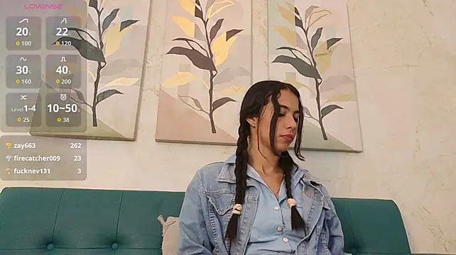 emily_gaviria1 即時 XXX 聊天