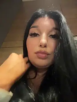 Tisha_Busty 即時 XXX 聊天