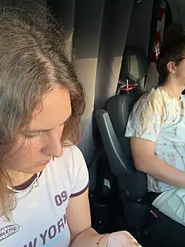 XXX chat uživo modela LillyFlowerson
