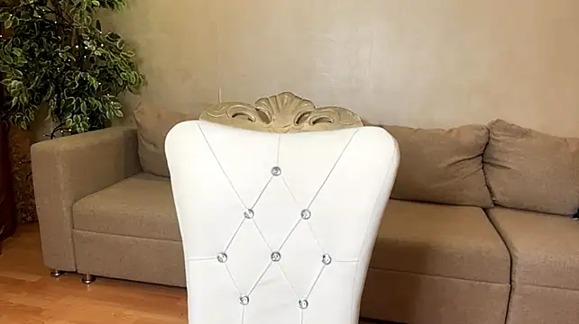 MiIIyMoon Adlı Modelin Canlı XXX Sohbeti