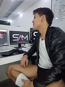 Czat XXX na żywo – Axel_Romanov