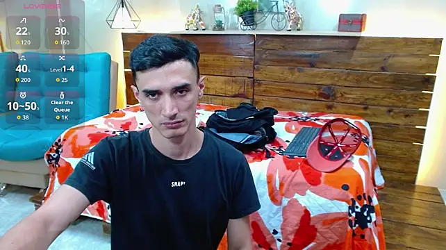 FelipeFriendly Adlı Modelin Canlı XXX Sohbeti
