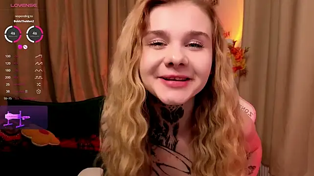 Britney_Lynchn Webbikameraesitys