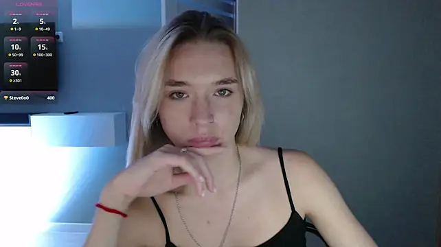 Emily_HarttのライブXXXチャット