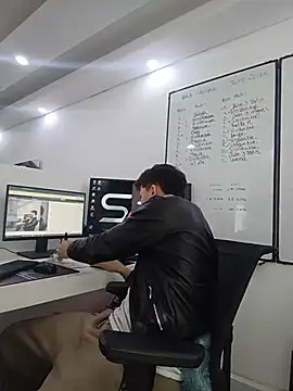 Axel_Romanov Adlı Modelin Canlı XXX Sohbeti