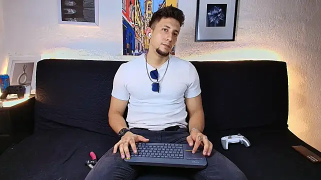 Webkamerová show SR_EMILIOCUM