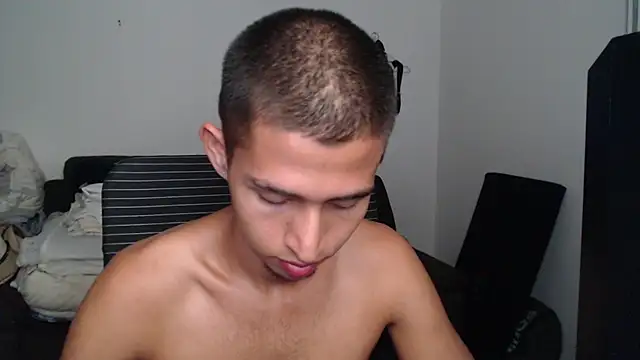 harold_18_'s Live XXX Chat
