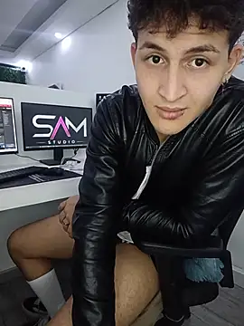 Czat XXX na żywo – Axel_Romanov