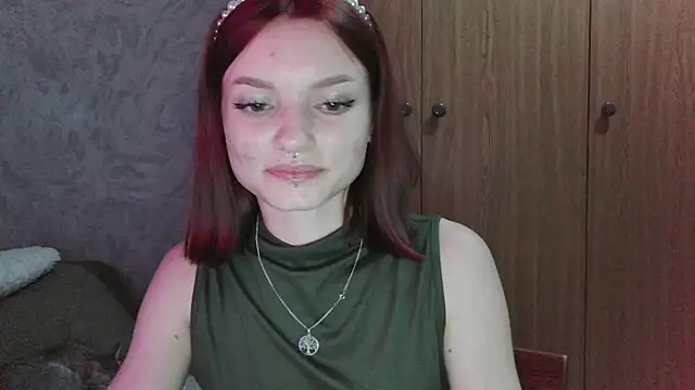 Lola_SweetGlow's Live XXX Chat