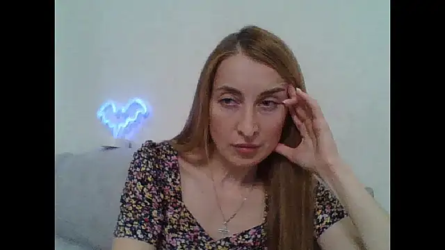 צ'אט XXX בשידור חי של JamieSweety