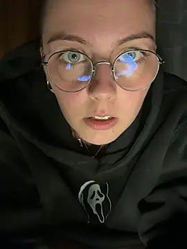 צ'אט XXX בשידור חי של MaryPeach666
