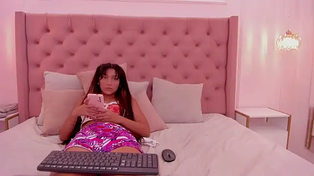 chloelis_n Live XXX chat