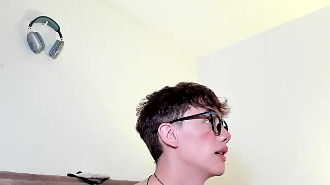 Chat XXX Live Timothy_ros