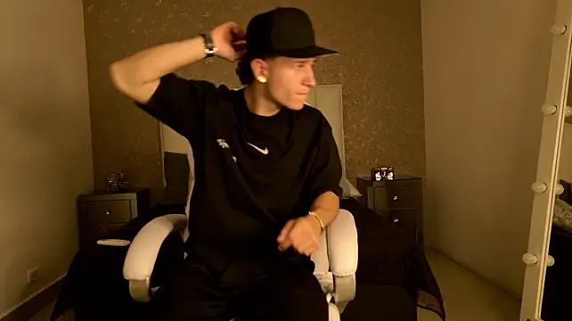 JordanMiller_: απευθείας συνομιλία ΧΧΧ
