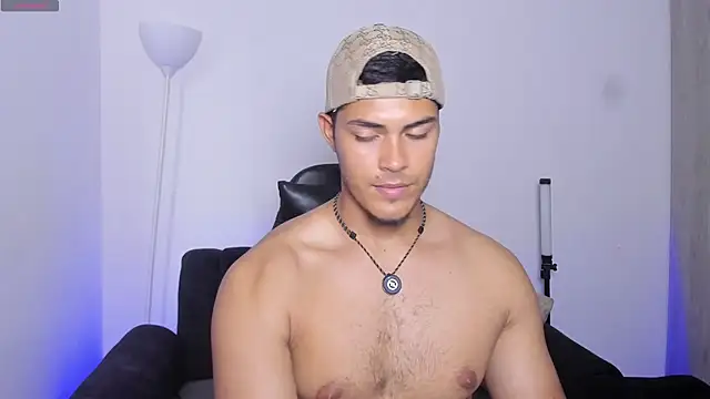 دردشة Iamdylan777 الجنسية المباشرة