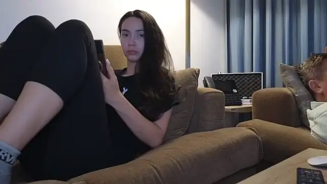 EvaSmith77777's Live XXX Chat