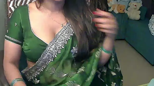 Cute-Tara 现场XXX聊天