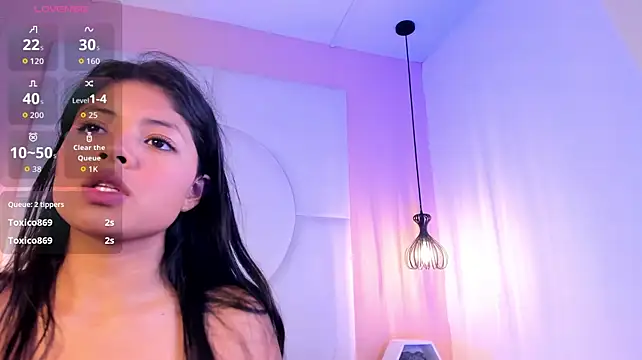 Sara-Foxy Adlı Modelin Canlı XXX Sohbeti