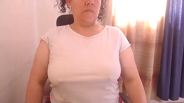 Chat XXX en directo de agathamiller01