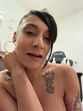 FerrariFrench live XXX chat