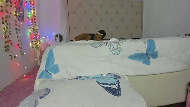 emi_henao Chat XXX live