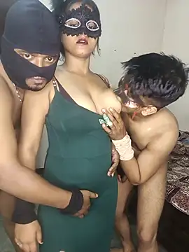 New_desi_bhabhi's Live XXX Chat
