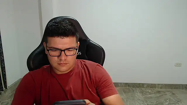 Plug_Control 라이브 XXX 채팅